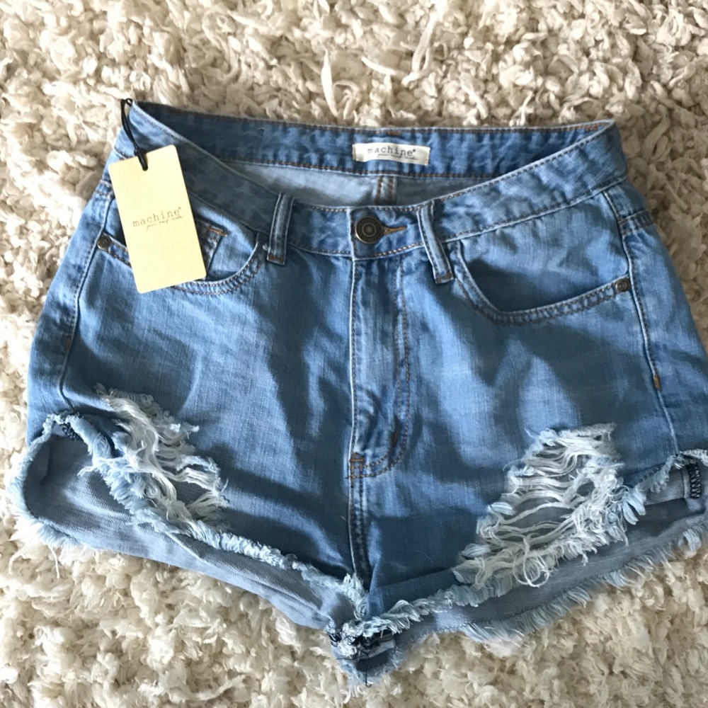 Medium rise Jean shorts.