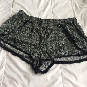American Eagle Outfitters Shorts - cute american eagle shorts with fringe size XL American Eagle Outfitters Shorts - cute american eagle shorts with fringe size XL