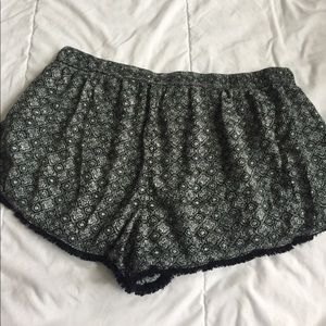 American Eagle Outfitters Shorts - cute american eagle shorts with fringe size XL American Eagle Outfitters Shorts - cute american eagle shorts with fringe size XL