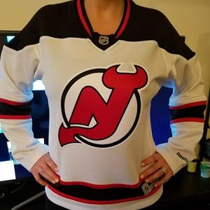 New Jersey devils hockey jersey.