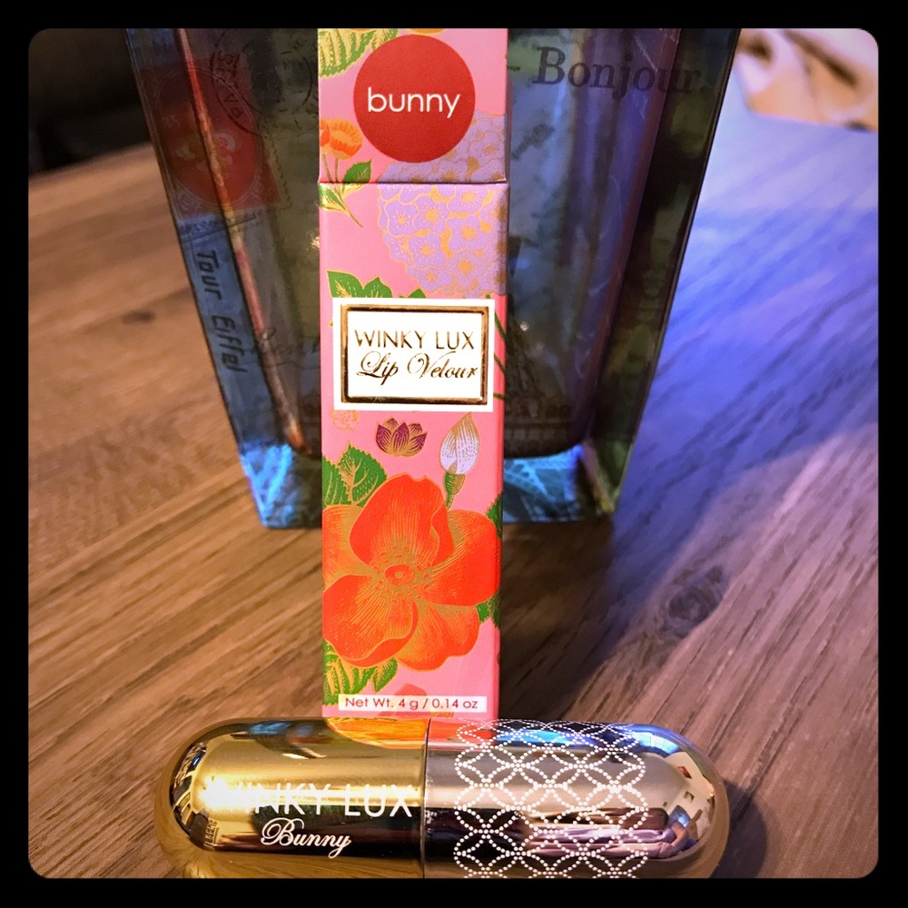 Winky Lux lip velour- Bunny   NIB