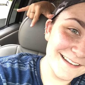 Meet your Posher, Nikole