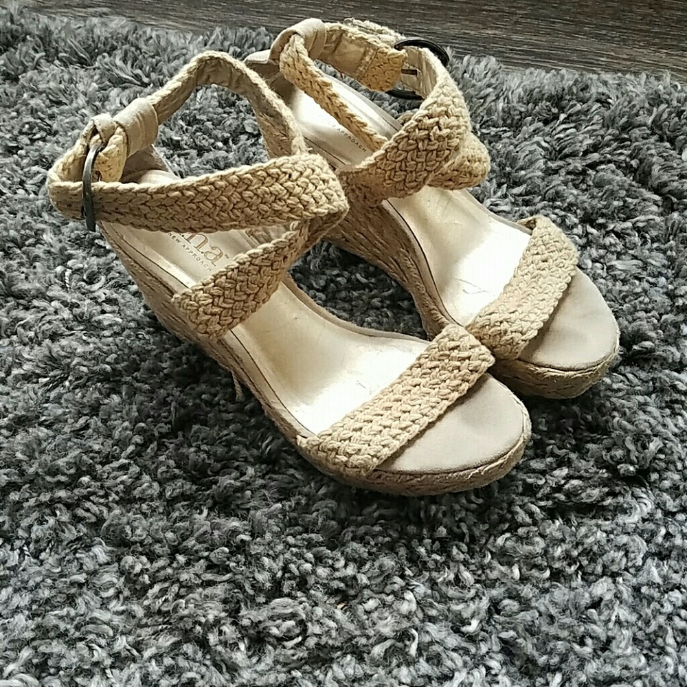 Wedge Ana brand sandels