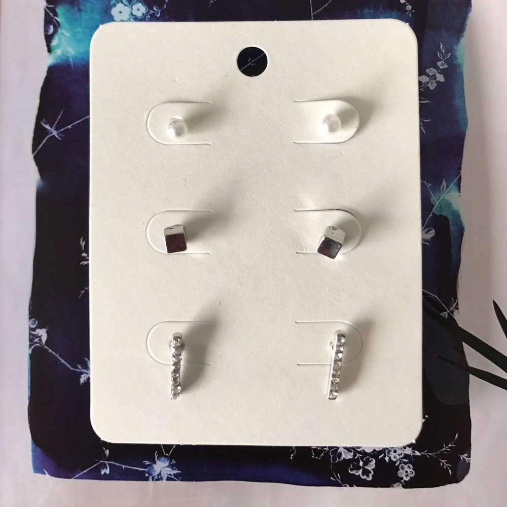 Diamonds + Pearls Stud Earring Trio Set