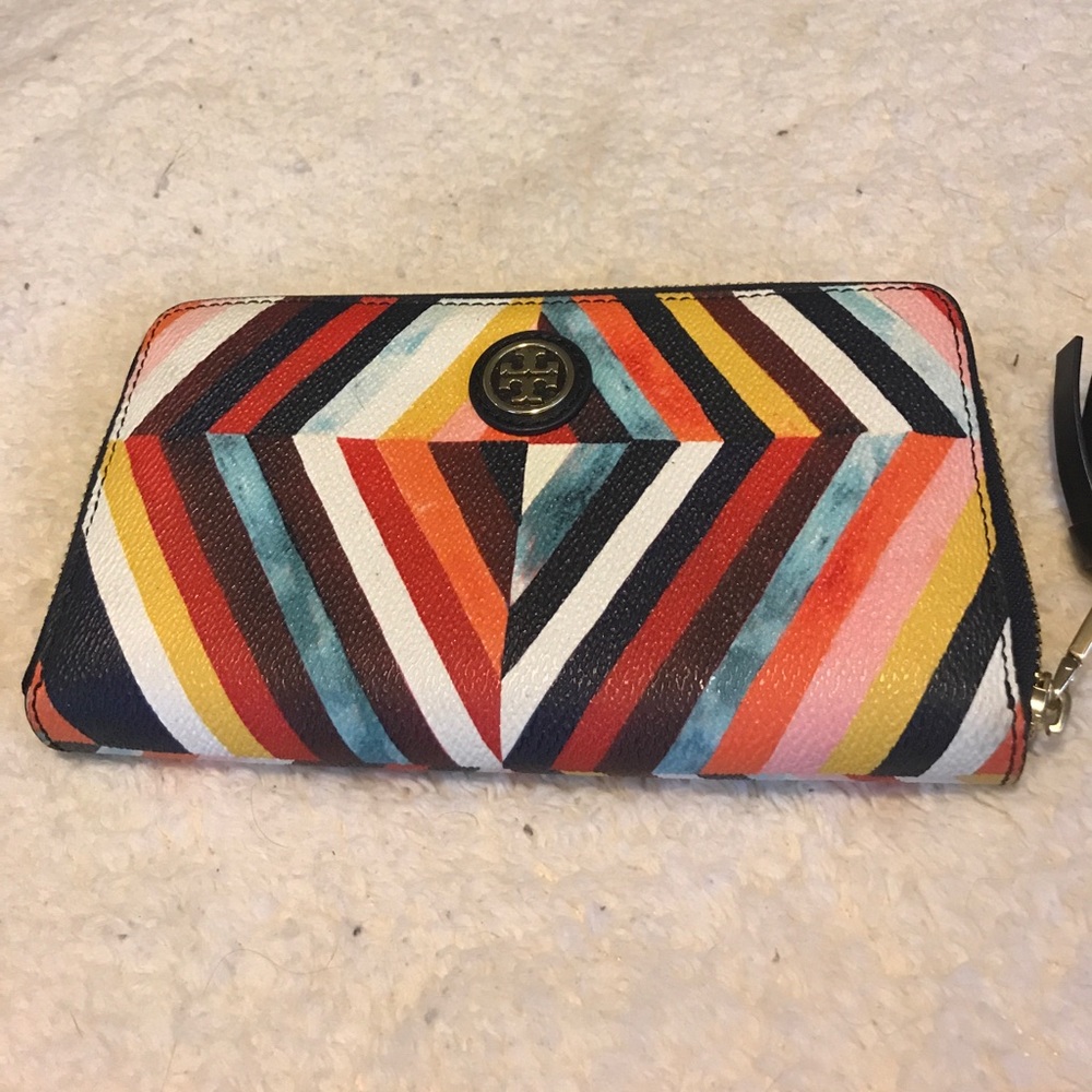 Tory Burch Zippered Wallet