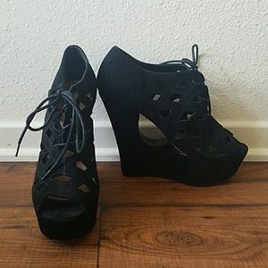 Steve Madden suede lace up cutout wedges