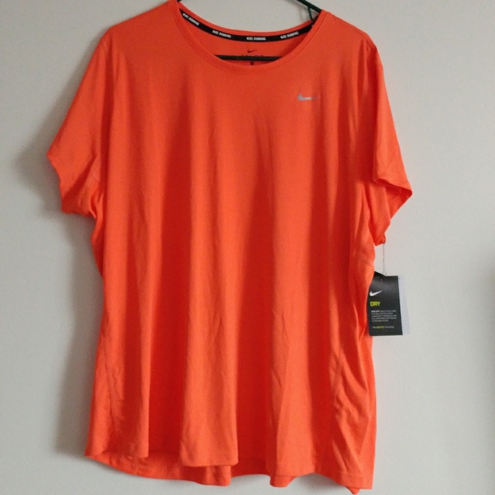 NWT Plus size Nike shirt