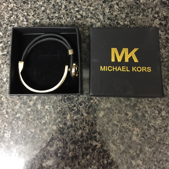 Michael Kors Bracelet - Picture 3 of 3