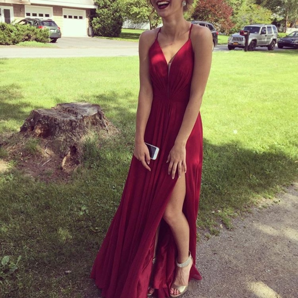 RED PROM DRESS ! - Picture 5 of 5