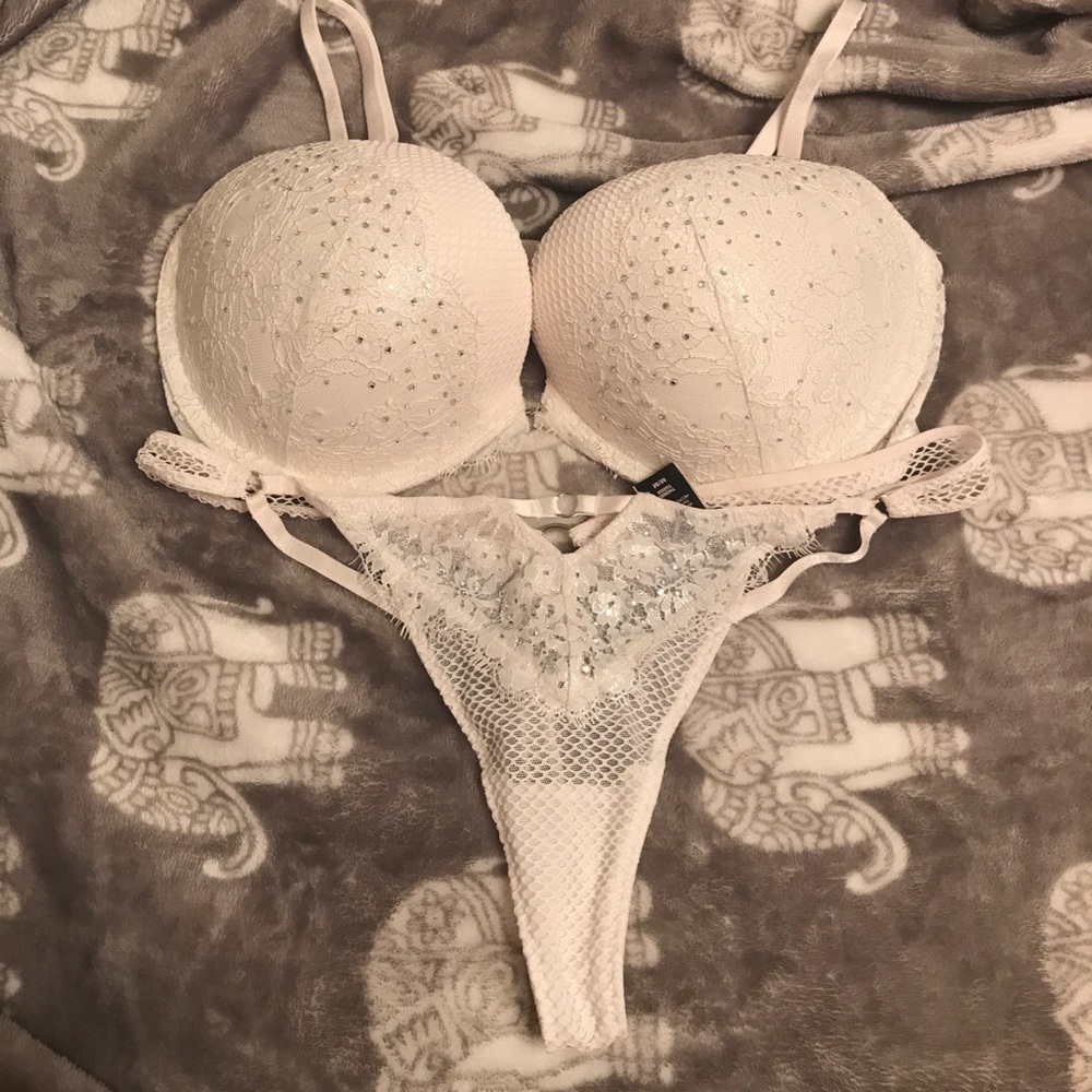 Victoria's Secret Bridal Bra Set
