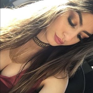 Meet your Posher, Evelyn