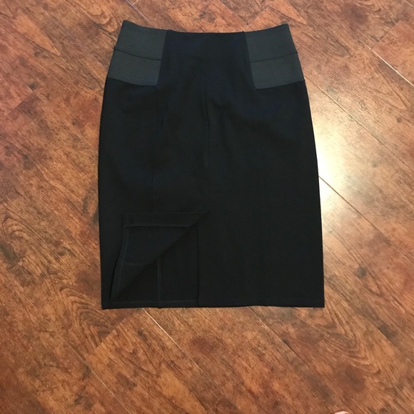 Pencil skirt - Picture 2 of 3