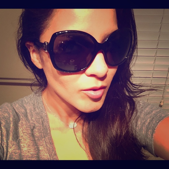 Chanel shades - Picture 2 of 3