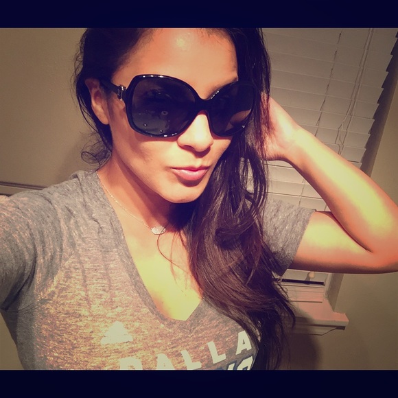 Chanel shades - Picture 3 of 3