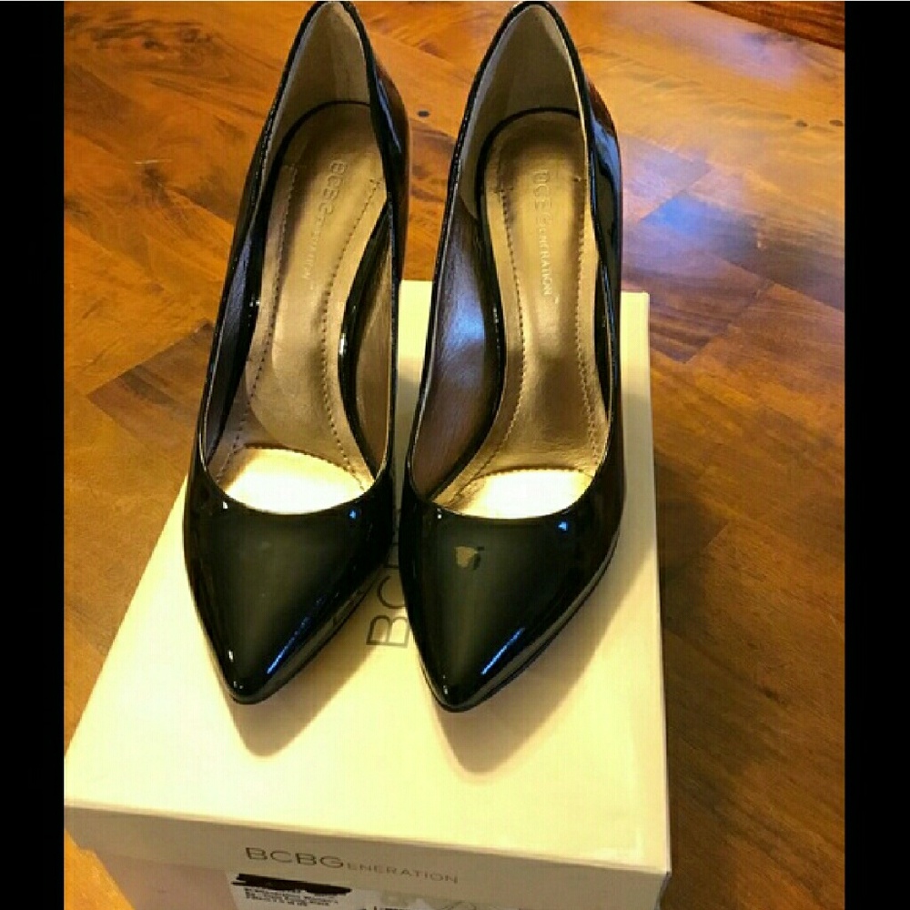 BCBGeneration Cielo Black Pumps
