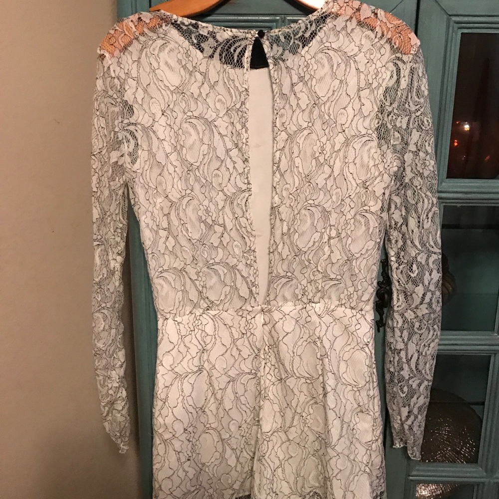 White/ black lace dolce vita romper - Picture 4 of 4