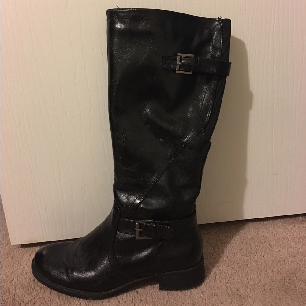 Black boots
