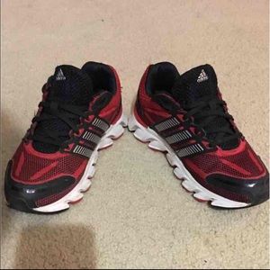 Boys size 4 Adidas