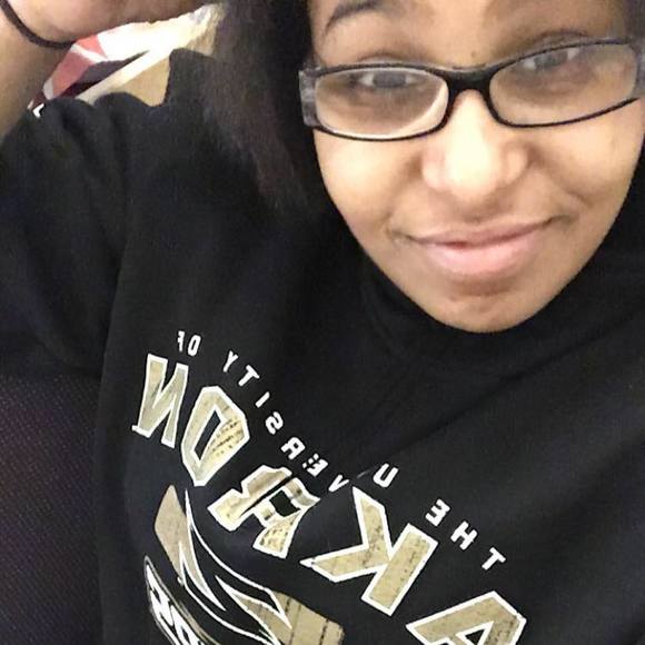 Meet your Posher, Je'la - Picture 1 of 1