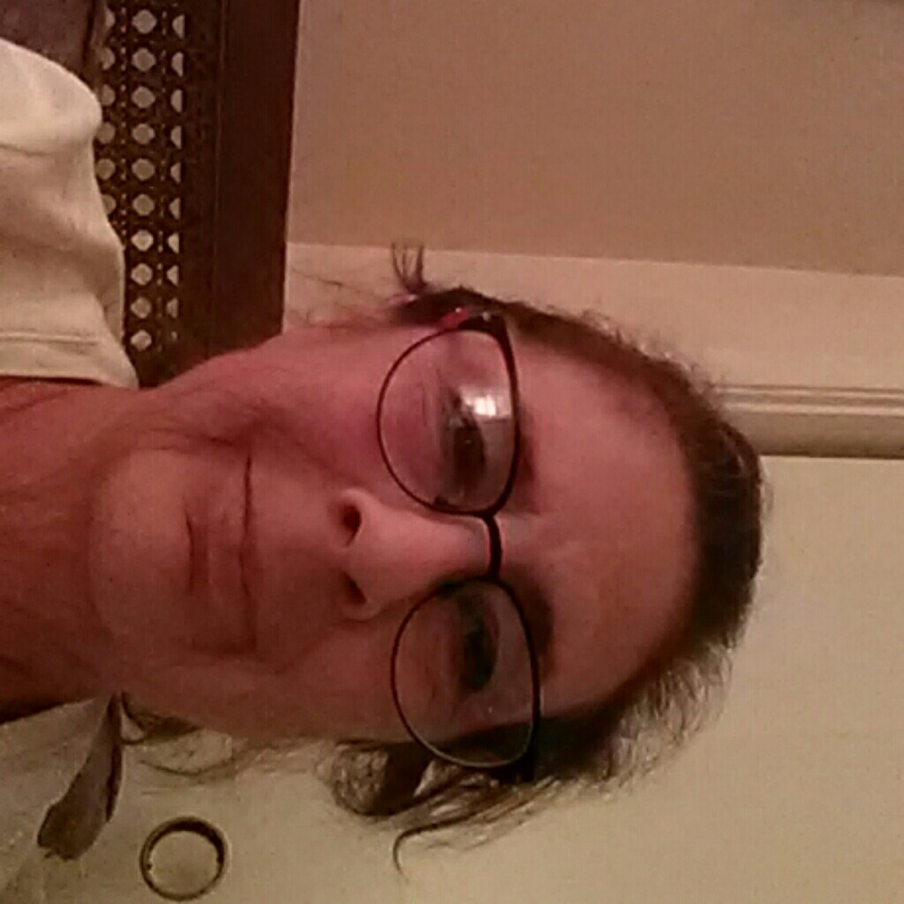 Meet your Posher, Ellen
