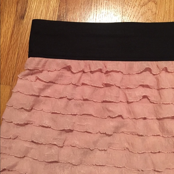 Express Ruffled Skirt - Picture 2 of 3