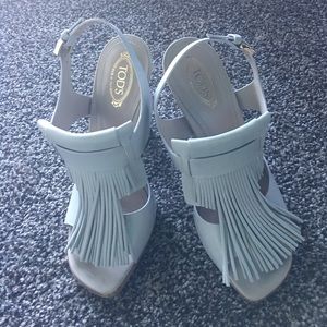 Tod's  chunky heel with fringe detail