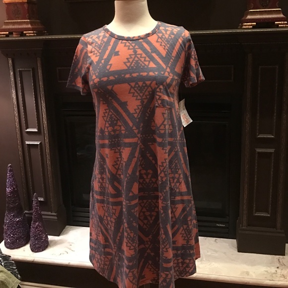 NWT LuLaRoe Carly 🦄 - Picture 1 of 6