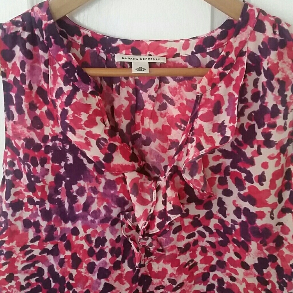 Banana Republic Sleeveless Top, Medium