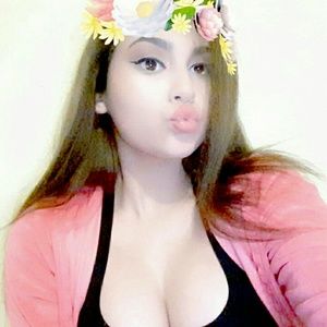 Meet your Posher, Alexia