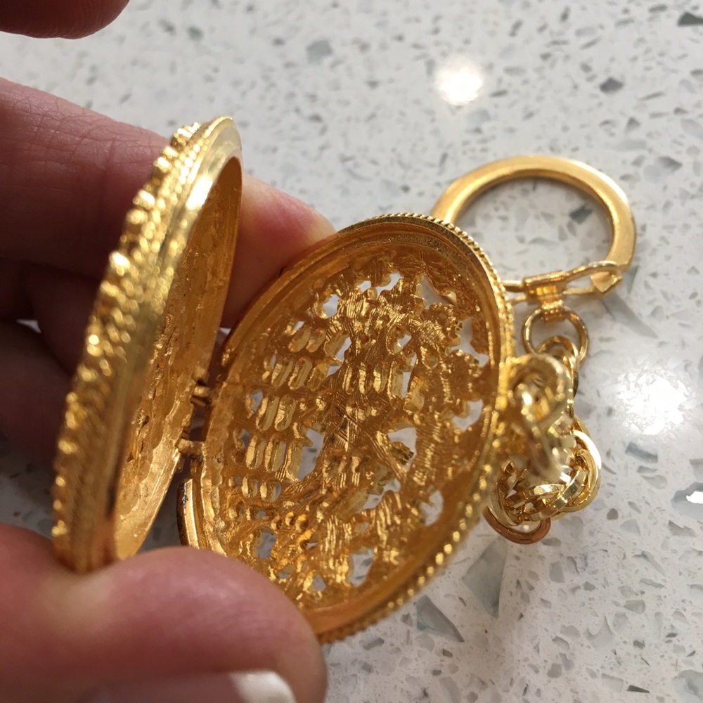 Keychain - Picture 2 of 2