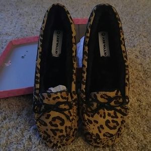 Airwalk leopard print slipper/moccasin
