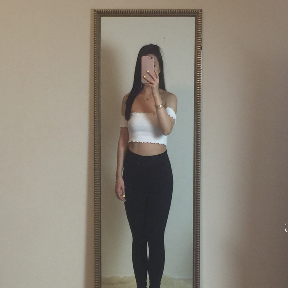 Wavy Crop Top - White - Picture 4 of 4