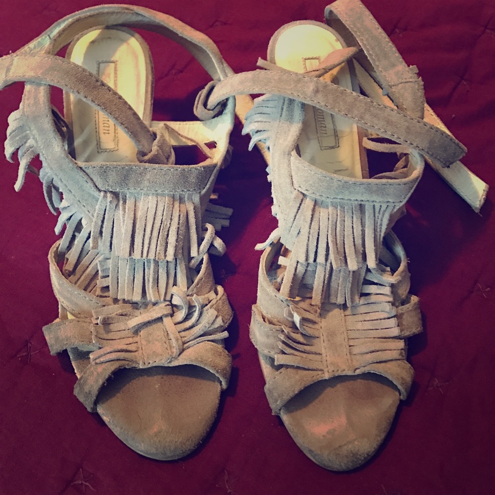 Cute fringy shoes fringe