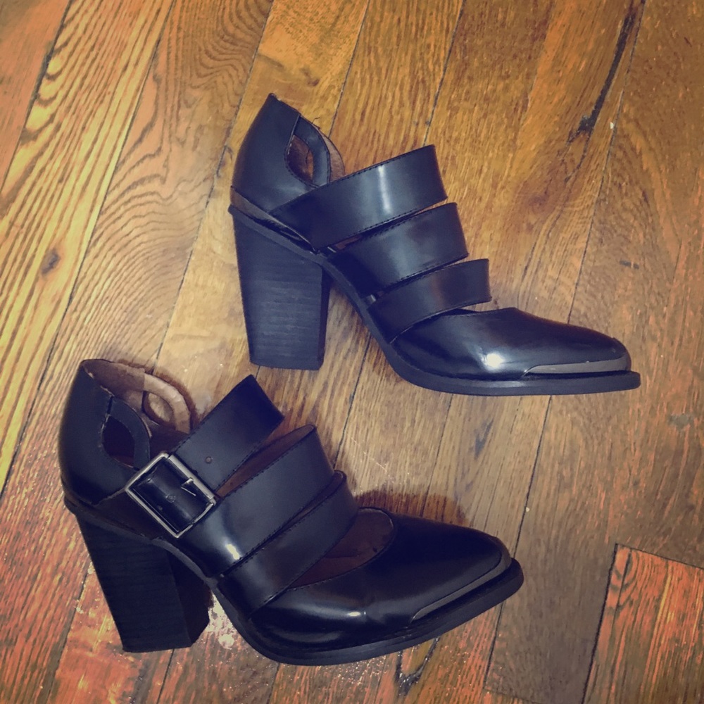 Jeffrey Campbell Bethany Heels size 6.5