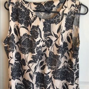 Lovely sleeveless blouse