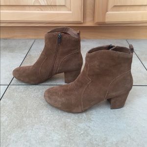 Steve Madden Western Booties