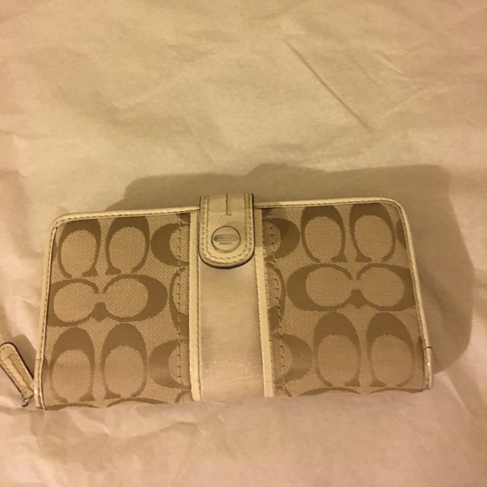 Used coach wallet