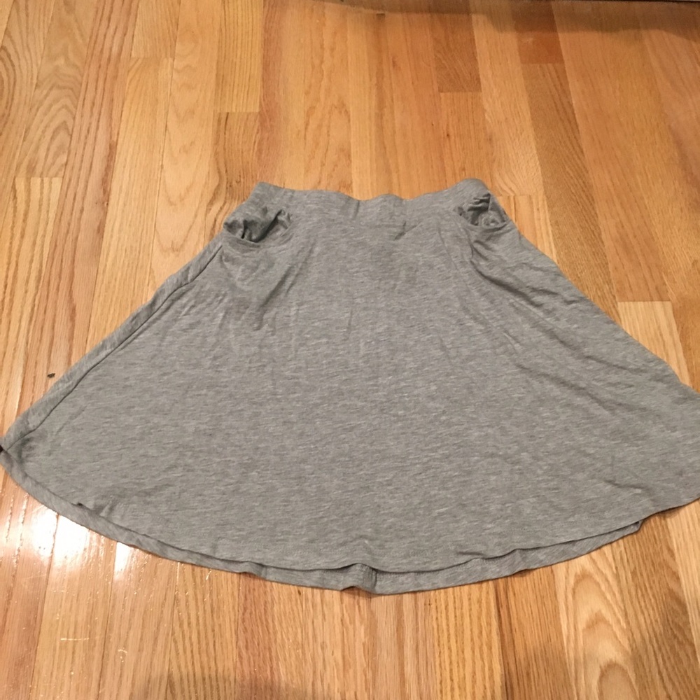 Grey skater skirt WITH POCKETS😁