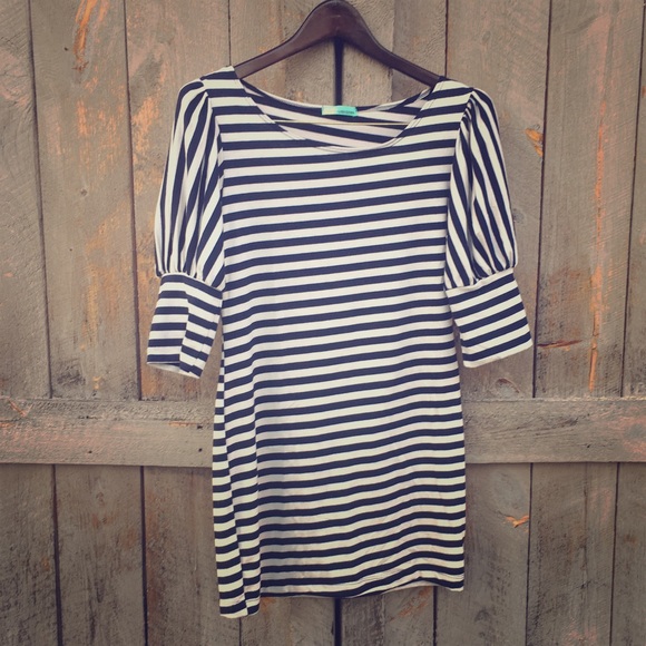 Nautical Stripe Puff Sleeve Body-con Dress ⛵️ - Picture 1 of 5
