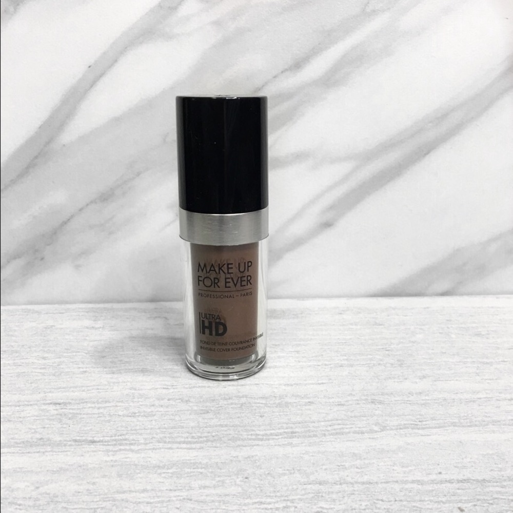 NEW- NEVER OPENED- ULTRA HD FOUNDATION