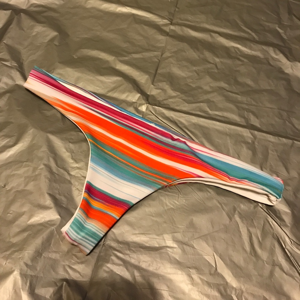 l*space itsy cut reversible bottoms size small