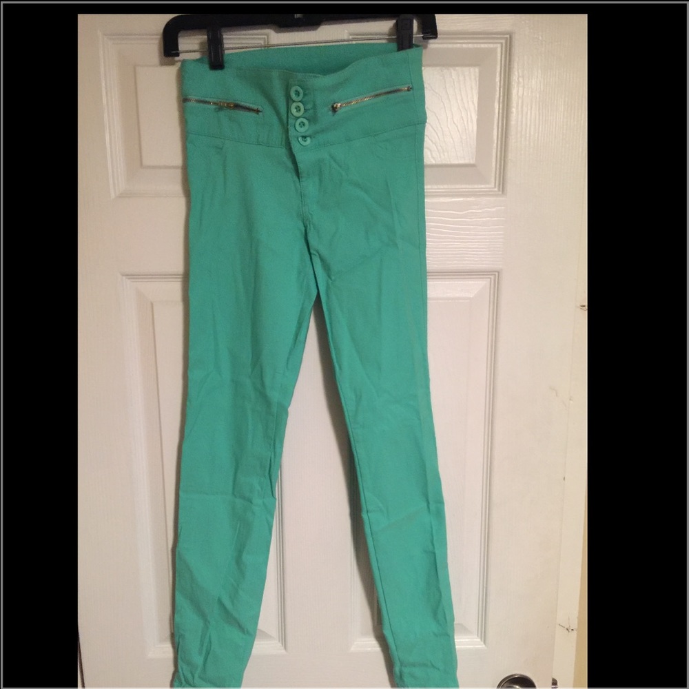⭐️New size Small dress pants ⭐️