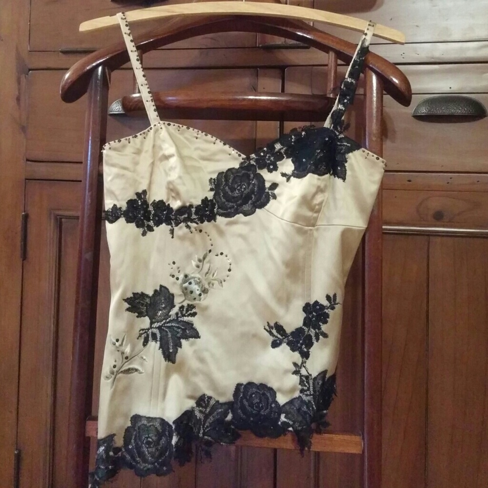 Black and gold evening wear, cocktail or prom