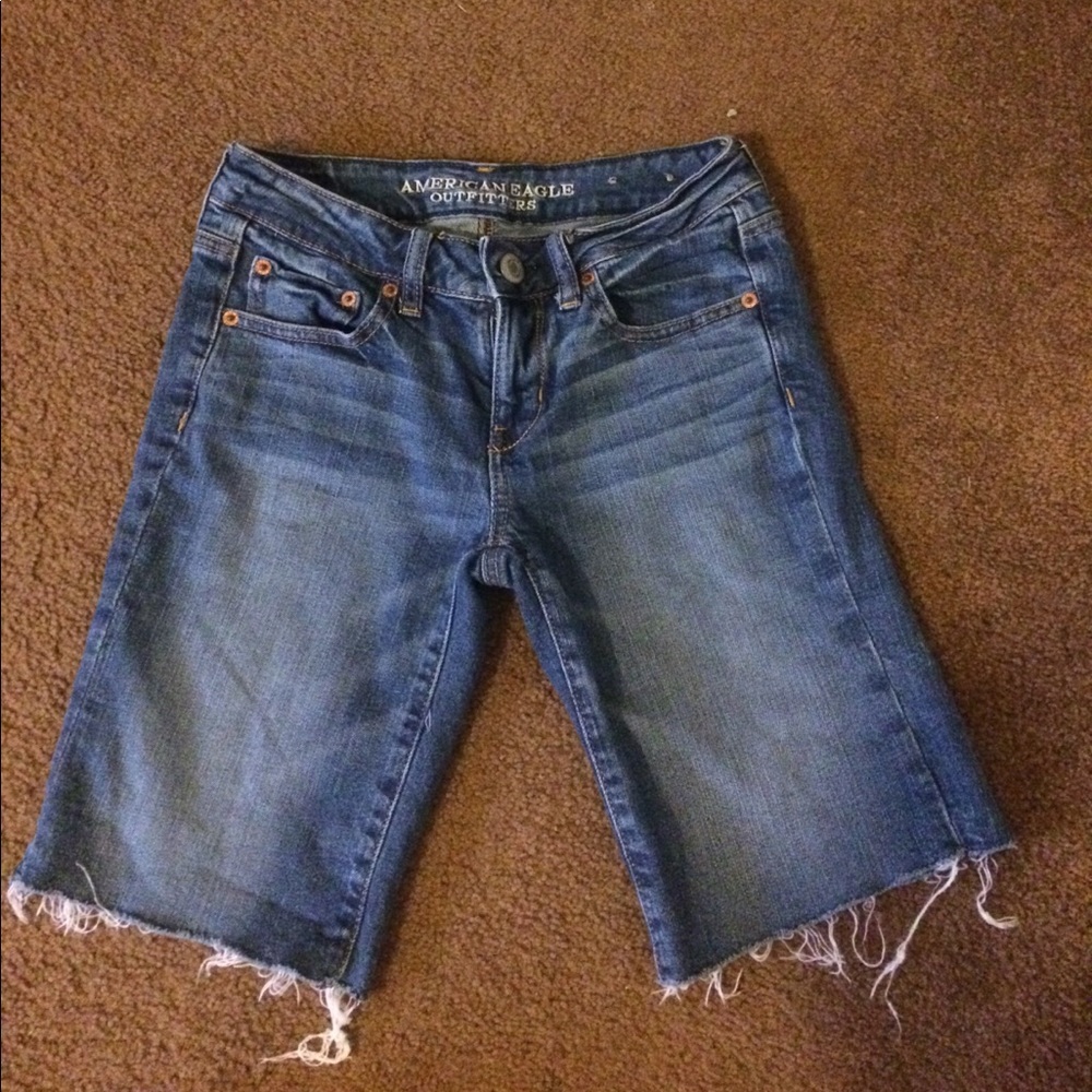 American Eagle size 2 stretch long shorts