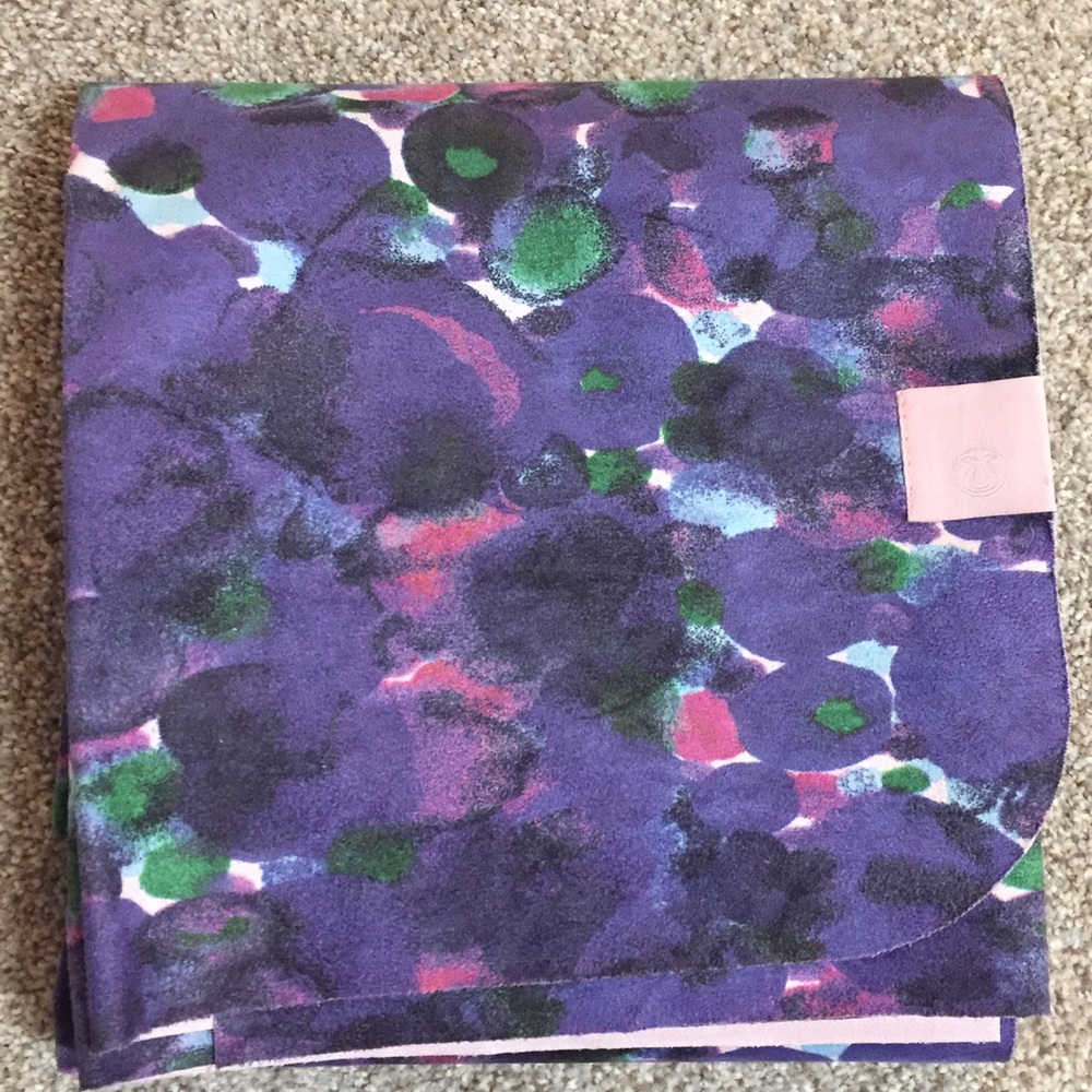 NWOT lululemon yoga towel