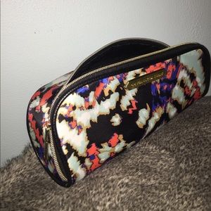 Cosmetic bag