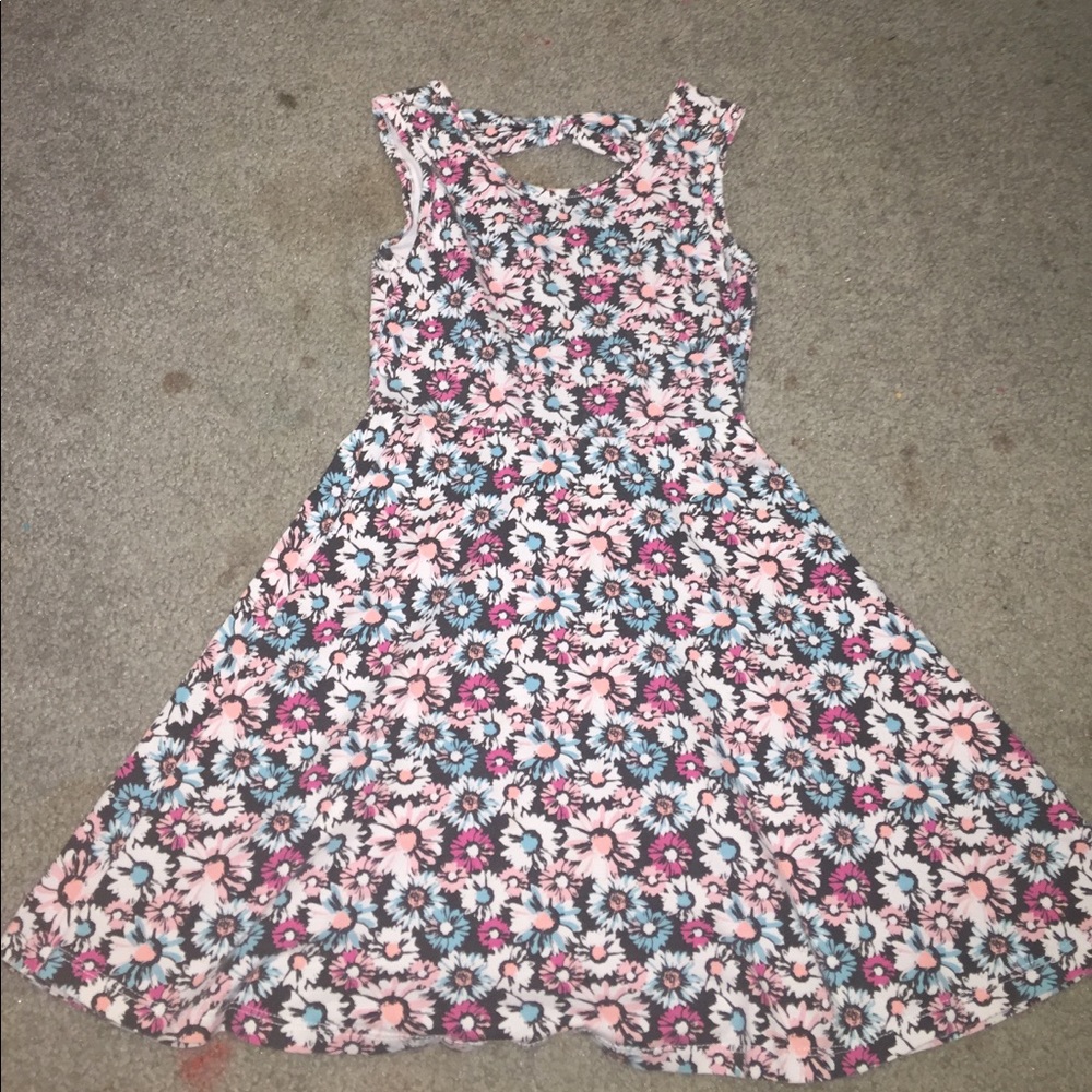 Dress - Picture 4 of 4