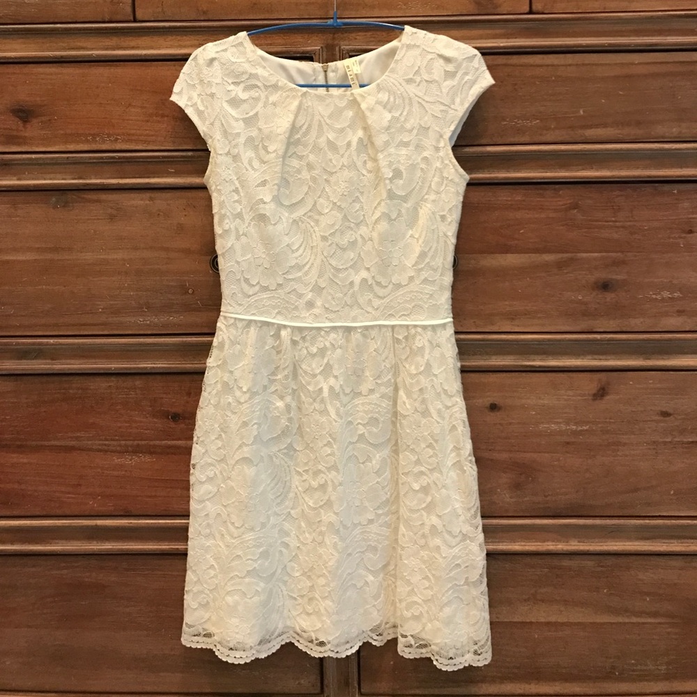 Francesca's ivory lace capped sleeve dress