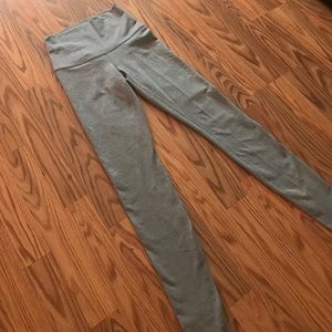 LULU LEMMON GREY LEGGINGS / YOGA PANTS