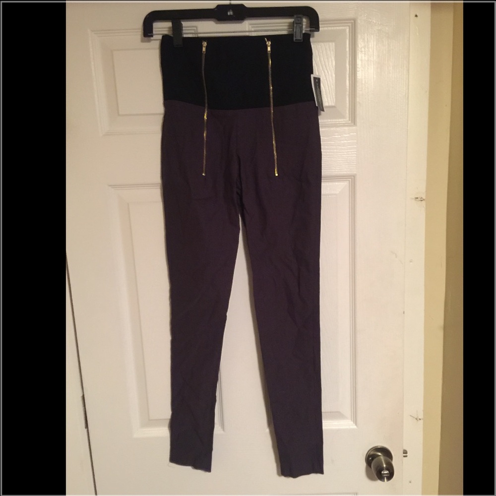 NEW⭐️ Dress pants size Small ⭐️